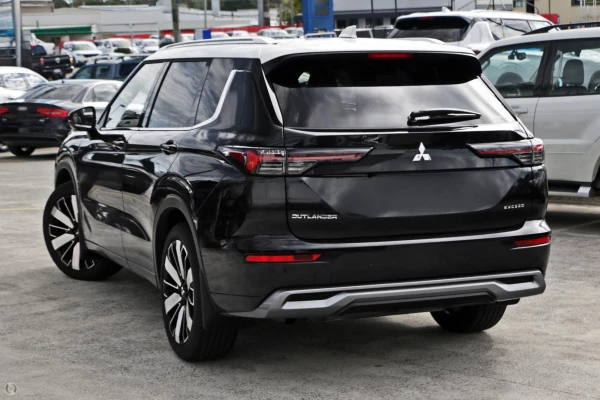 2026 Mitsubishi Outlander ZM Exceed Tourer SUV Image 6