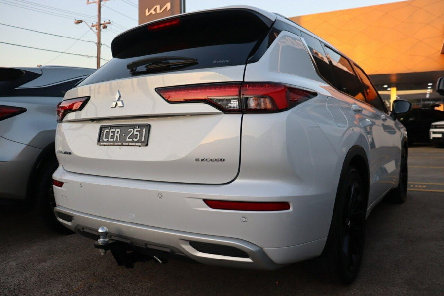 2022 Mitsubishi Outlander ZM Exceed Tourer SUV Image 9