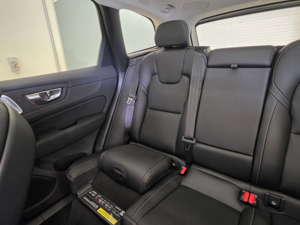 2025 MY26 Volvo XC60 UZ Ultra T8 Plug-in Hybrid Dark SUV image 22