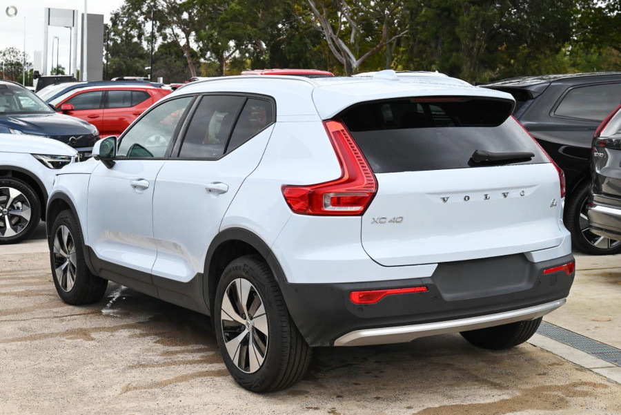 2026 Volvo XC40 XZ Plus B4 SUV Image 4