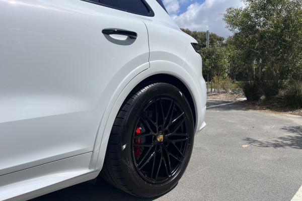 2024 Porsche Cayenne 9YA II GTS SUV Image 13