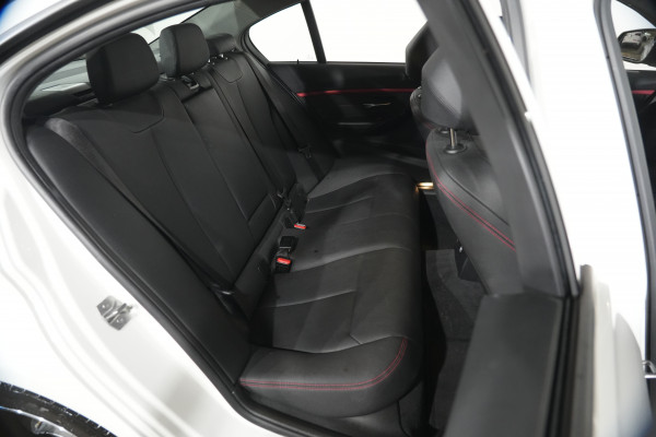 2018 BMW 3 Series 20d Sport Line Sedan Image 28