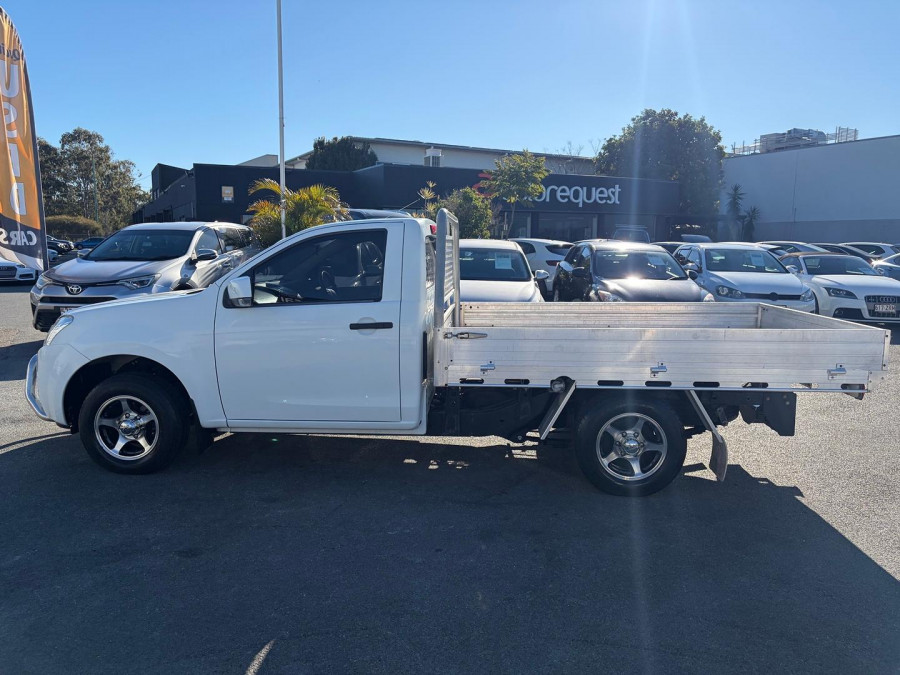 2015 Isuzu D-MAX  SX Cab Chassis Image 29