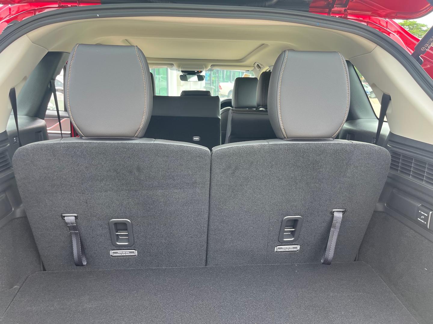 2024 Mazda CX-80 KL G40e GT SUV Image 18