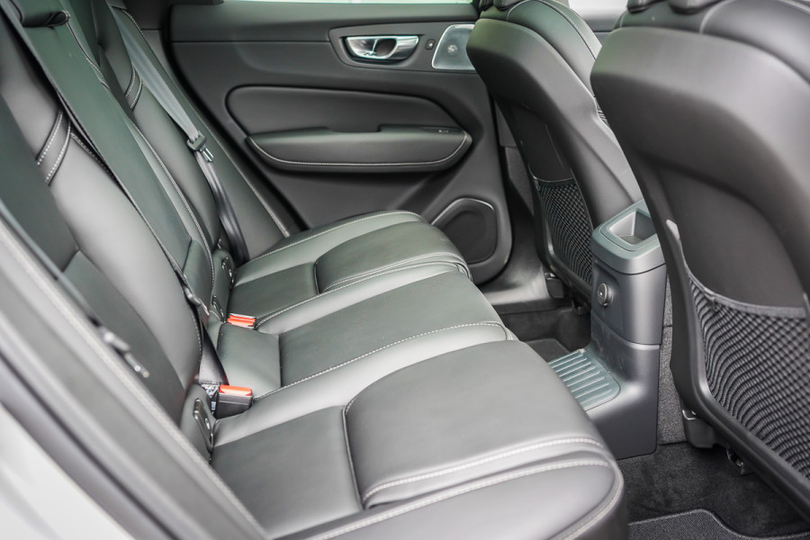 2025 Volvo XC60 UZ Ultra T8 Plug-In Hybrid SUV Image 27