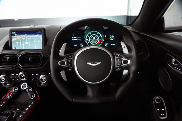 2022 Aston Martin Vantage  Coupe Image 30
