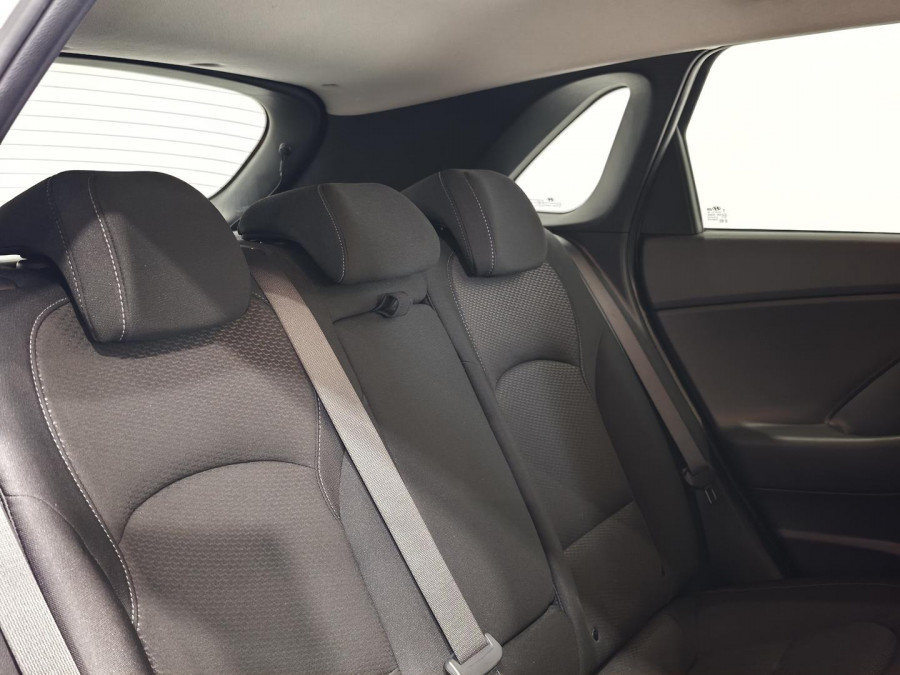 2018 Hyundai i30 PD Active Hatch Image 15