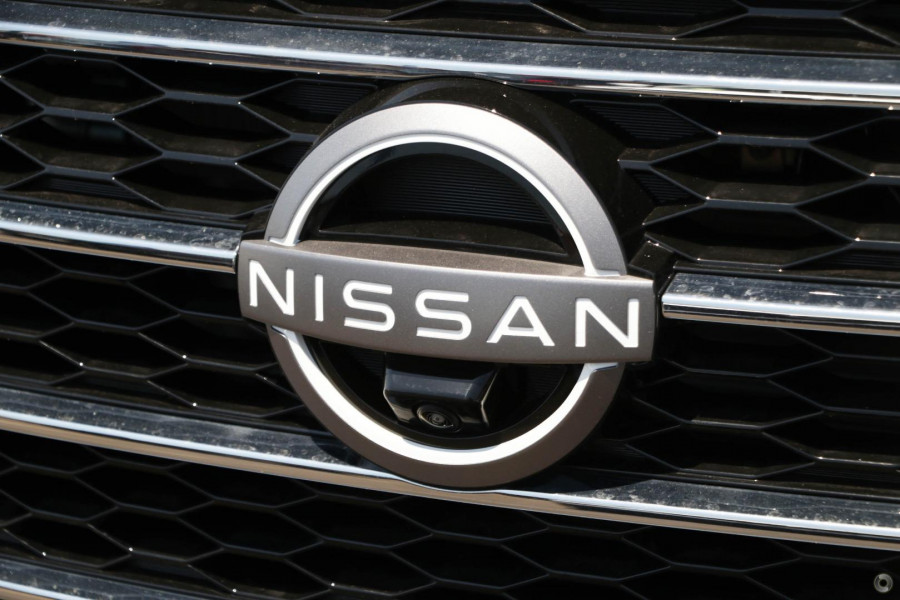 2025 Nissan Patrol Y62 Series 5 Ti-L SUV Image 6