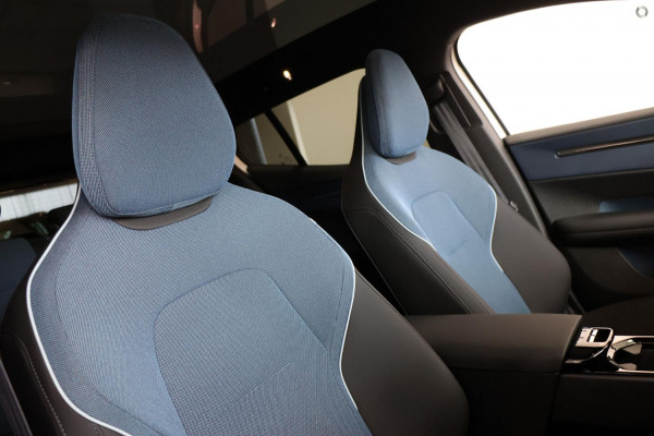 2025 Volvo EX30  Twin Motor Performance Ultra SUV Image 6