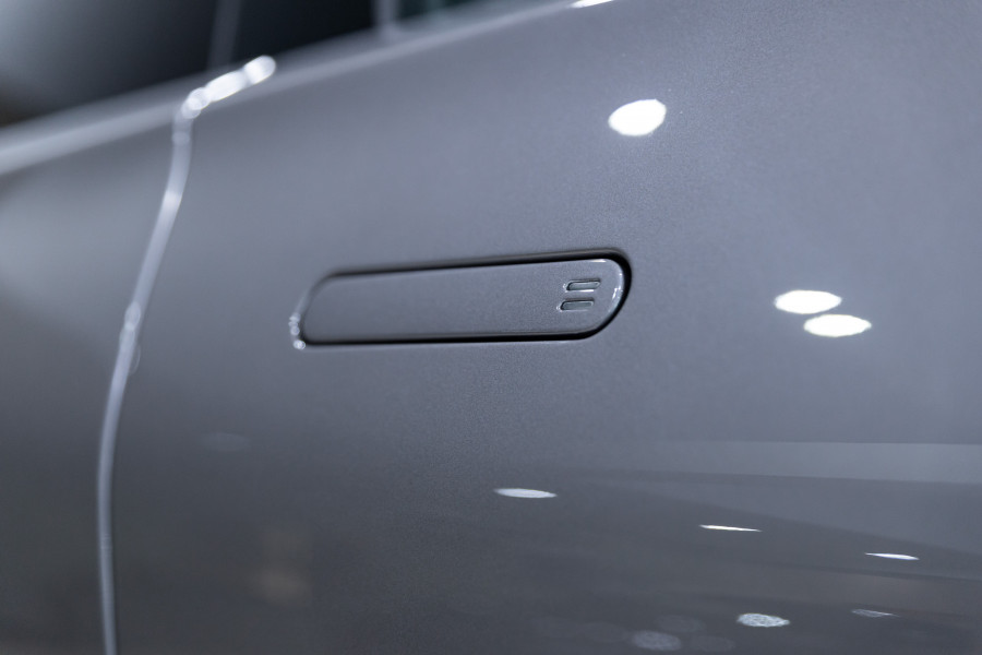 2025 Aston Martin DBX Wagon Image 14