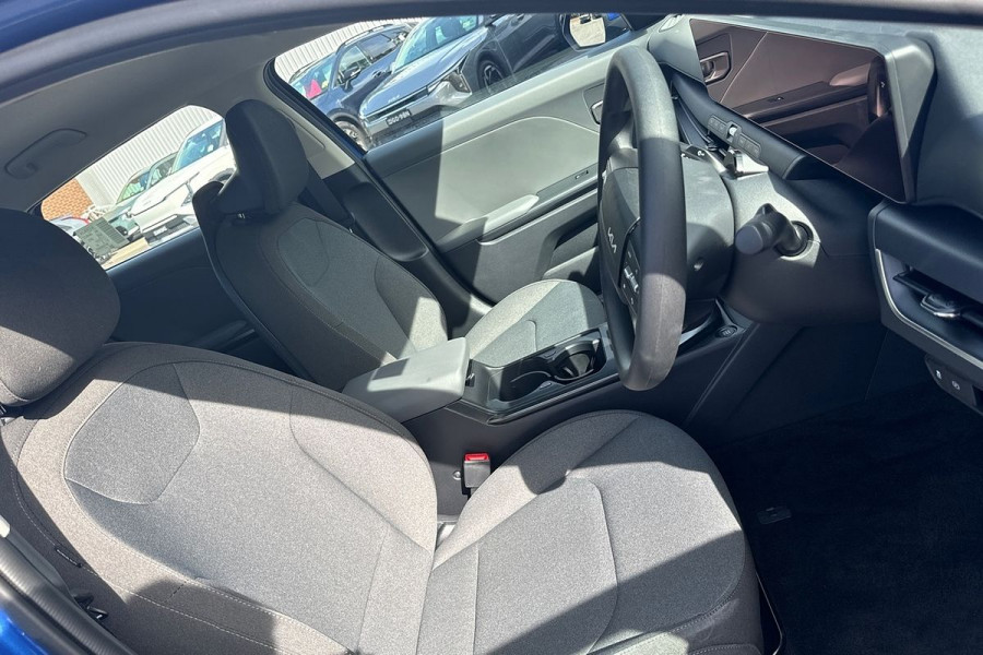 2025 Kia K4 CL4m S Sedan Image 10