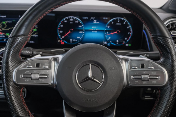 2022 Mercedes-Benz GLB-Class X247 GLB250 SUV image 15