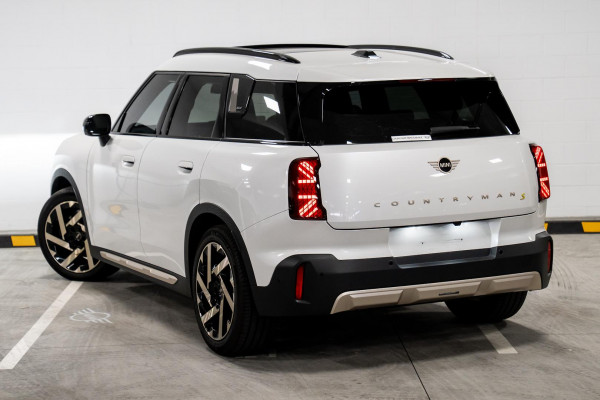2024 [THIS VEHICLE IS SOLD] image 2
