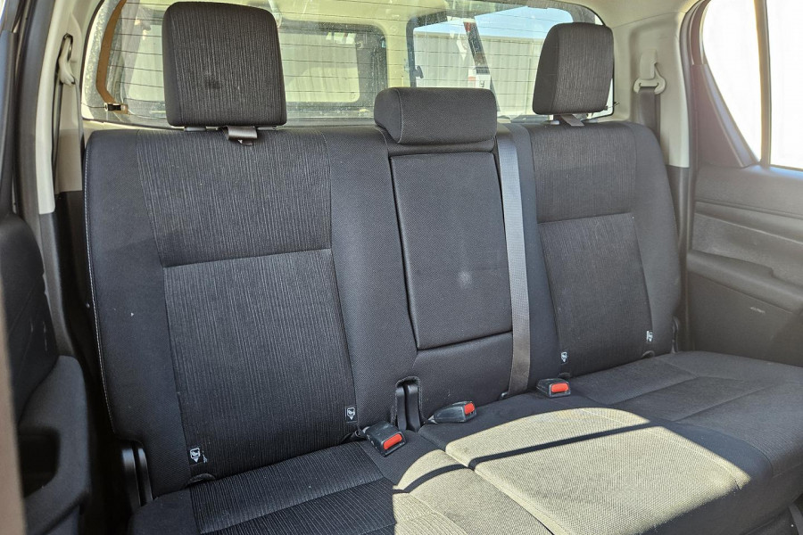 2022 Toyota HiLux GUN126R SR Double-Cab Pick-Up Image 35