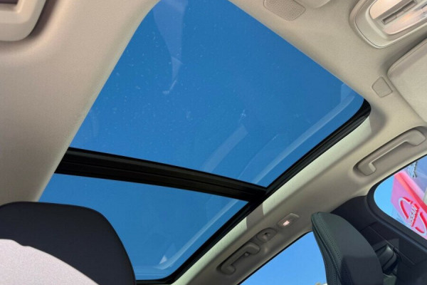 2026 Volvo XC90 L Series Plus T8 Plug-in Hybrid Dark SUV Image 19