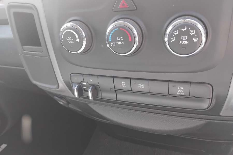 2018 Ram 1500 DS Express Ute Image 11