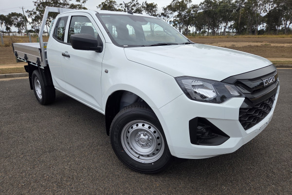 2026 Isuzu D-MAX RG SX Cab Chassis Image 1