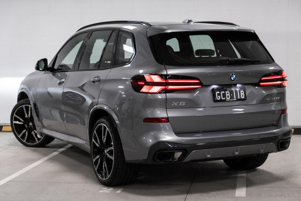 2025 BMW X5 G05 LCI xDrive30d M Sport SUV image 2
