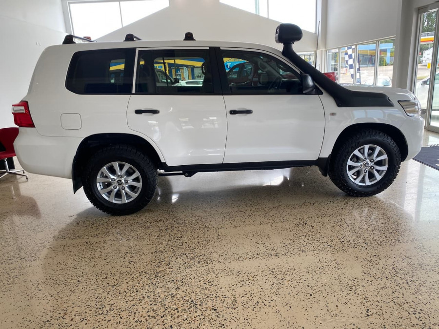 2019 Toyota Landcruiser VDJ200R GX Suv Image 8