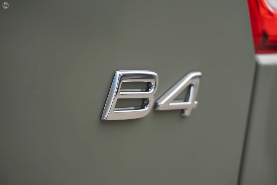 2024 MY25 Volvo XC40 XZ Plus B4 SUV Image 9