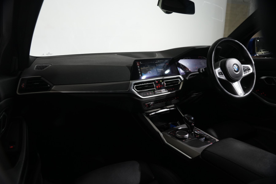 2019 BMW 3 Series 20d M Sport Sedan Image 12