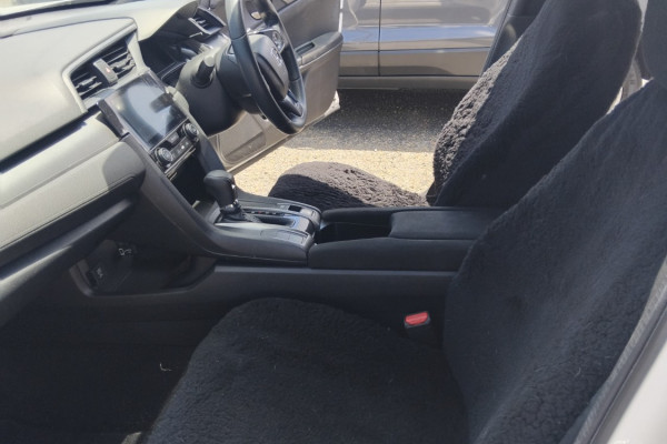 2019 Honda Civic 10th Gen VTi Hatch Image 15