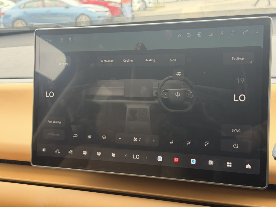 2025 Leapmotor C10 B11 REEV Ultra Hybrid Design Wagon Image 26