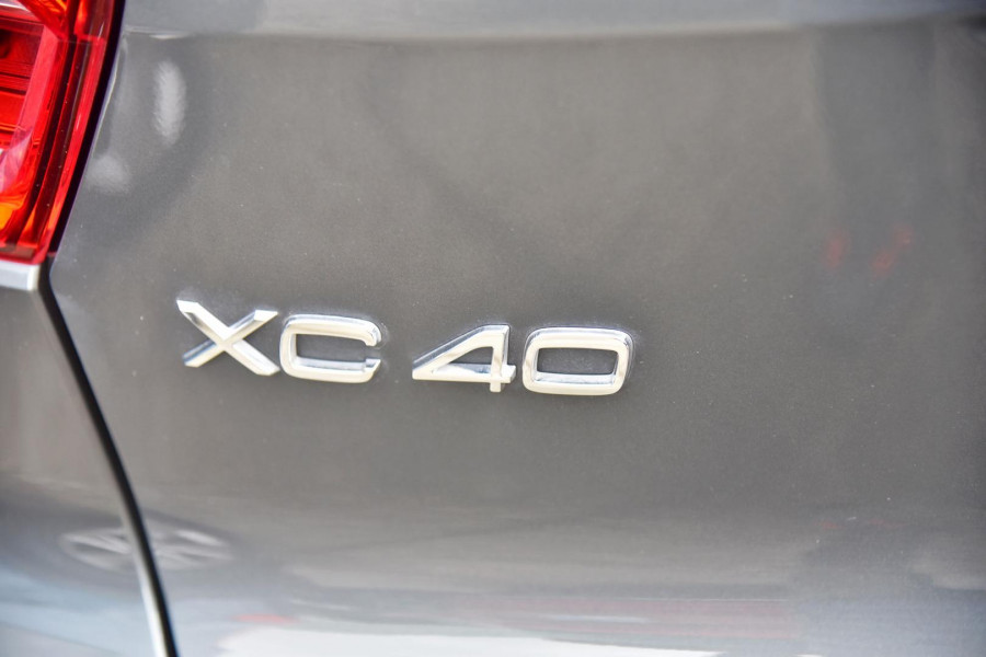2025 MY26 Volvo XC40 XZ Plus B4 SUV Image 3