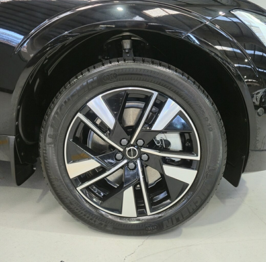 2025 MY26 Volvo XC60 UZ Plus T8 Plug-in Hybrid Dark SUV Image 8