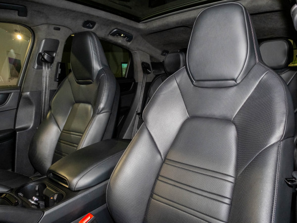 2024 Porsche Cayenne GTS SUV image 12