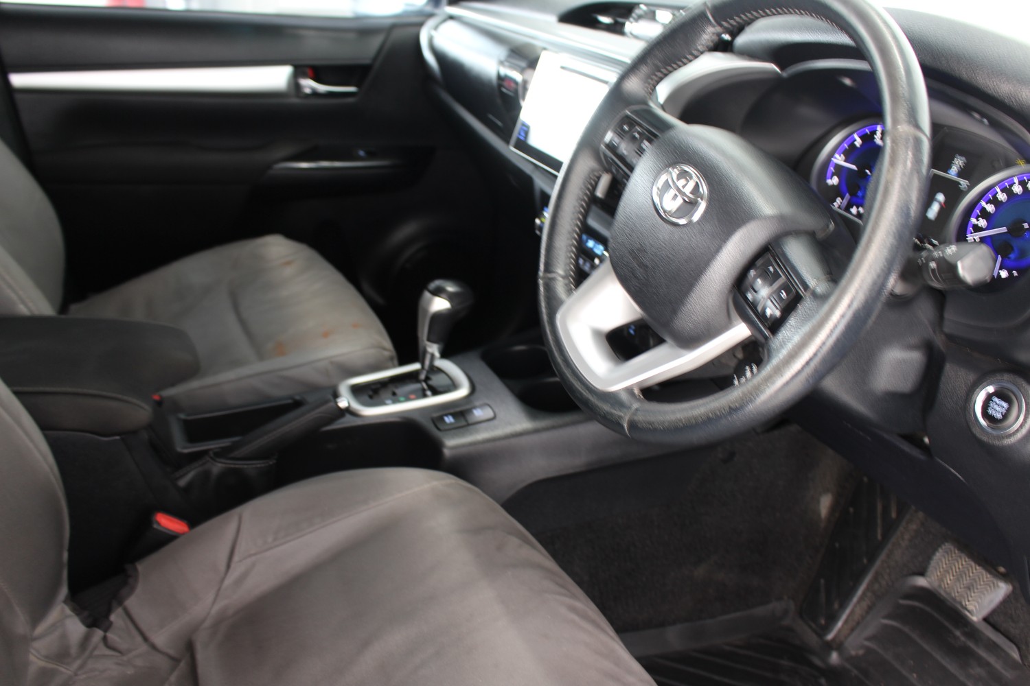 2015 MY16 Toyota HiLux SR5 4x4 Double-Cab Pick-Up Dual Cab Image 8