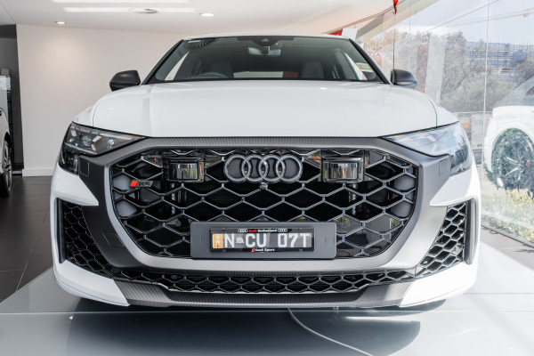 2026 Audi RS Q8 F1 TFSI performance SUV image 3