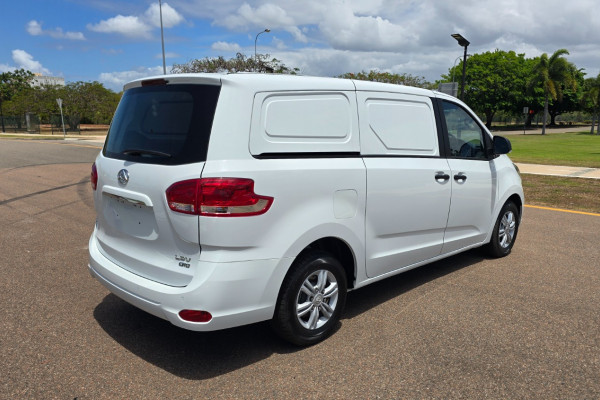 2026 MY25 LDV G10 SV7C + Van Image 15