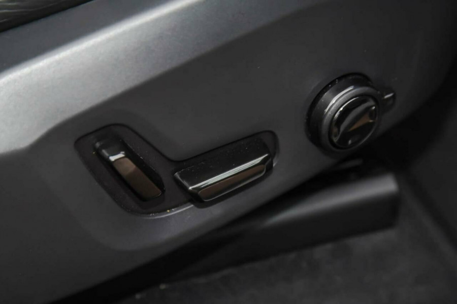 2019 MY20 Volvo XC60 UZ MY20 T5 AWD Momentum Suv Image 15