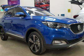 MG ZS Essence AZS1