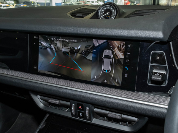 2025 Porsche Cayenne E-Hybrid SUV image 17