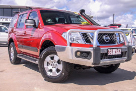 Nissan Pathfinder ST R51 