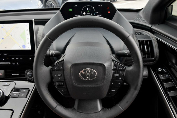 2023 Toyota bZ4X XEAM10R SUV Image 8