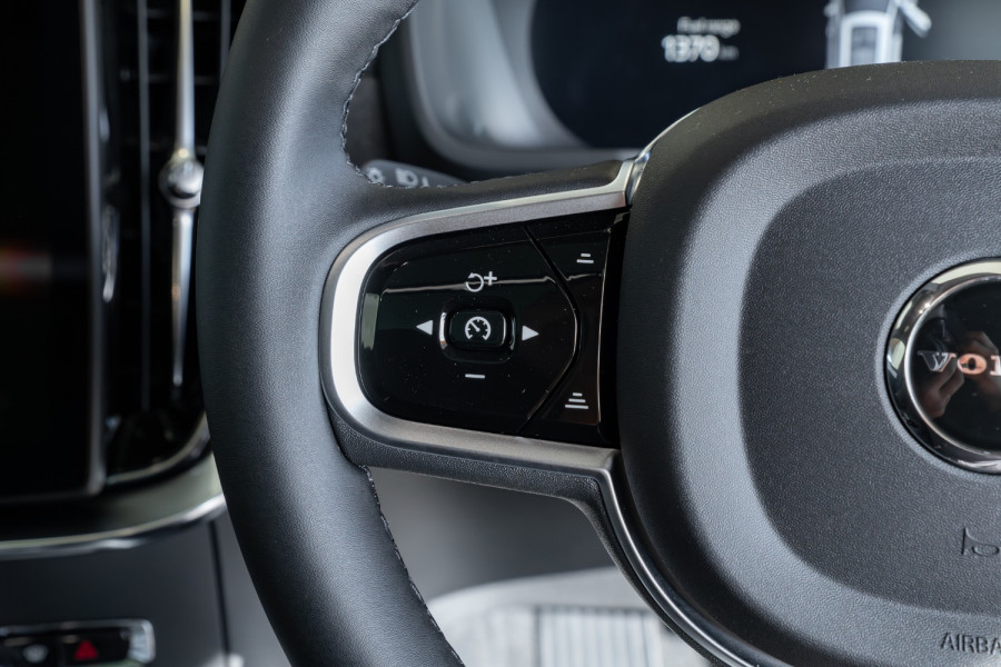 2026 Volvo XC90 L Series  Black Edition SUV Image 25