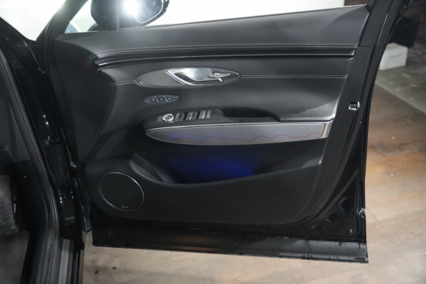 2024 Genesis GV70 2.5t SUV Image 27