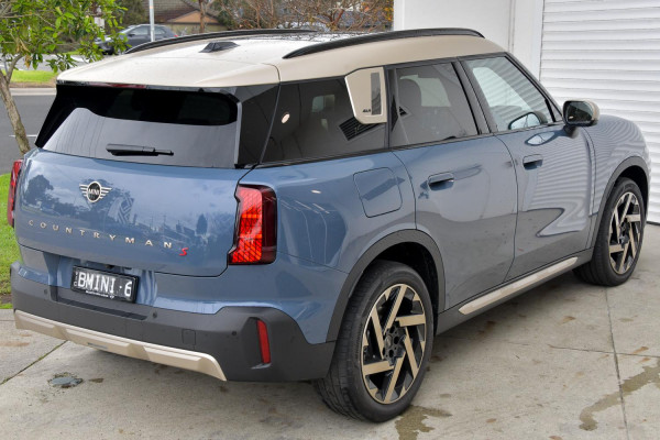 2026 MINI Countryman U25 S Favoured SUV image 27