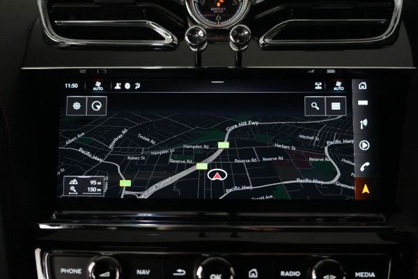 2024 Bentley Bentayga V8 SUV Image 27
