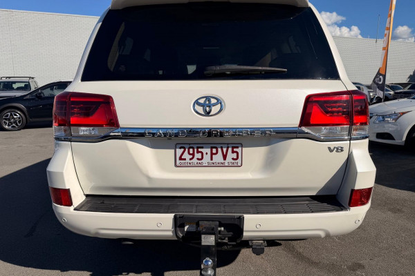 2016 Toyota LandCruiser VDJ200R VX SUV Image 7