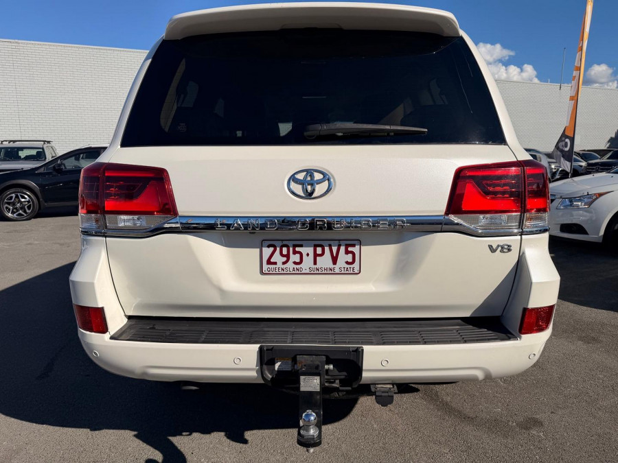 2016 Toyota LandCruiser VDJ200R VX SUV Image 7
