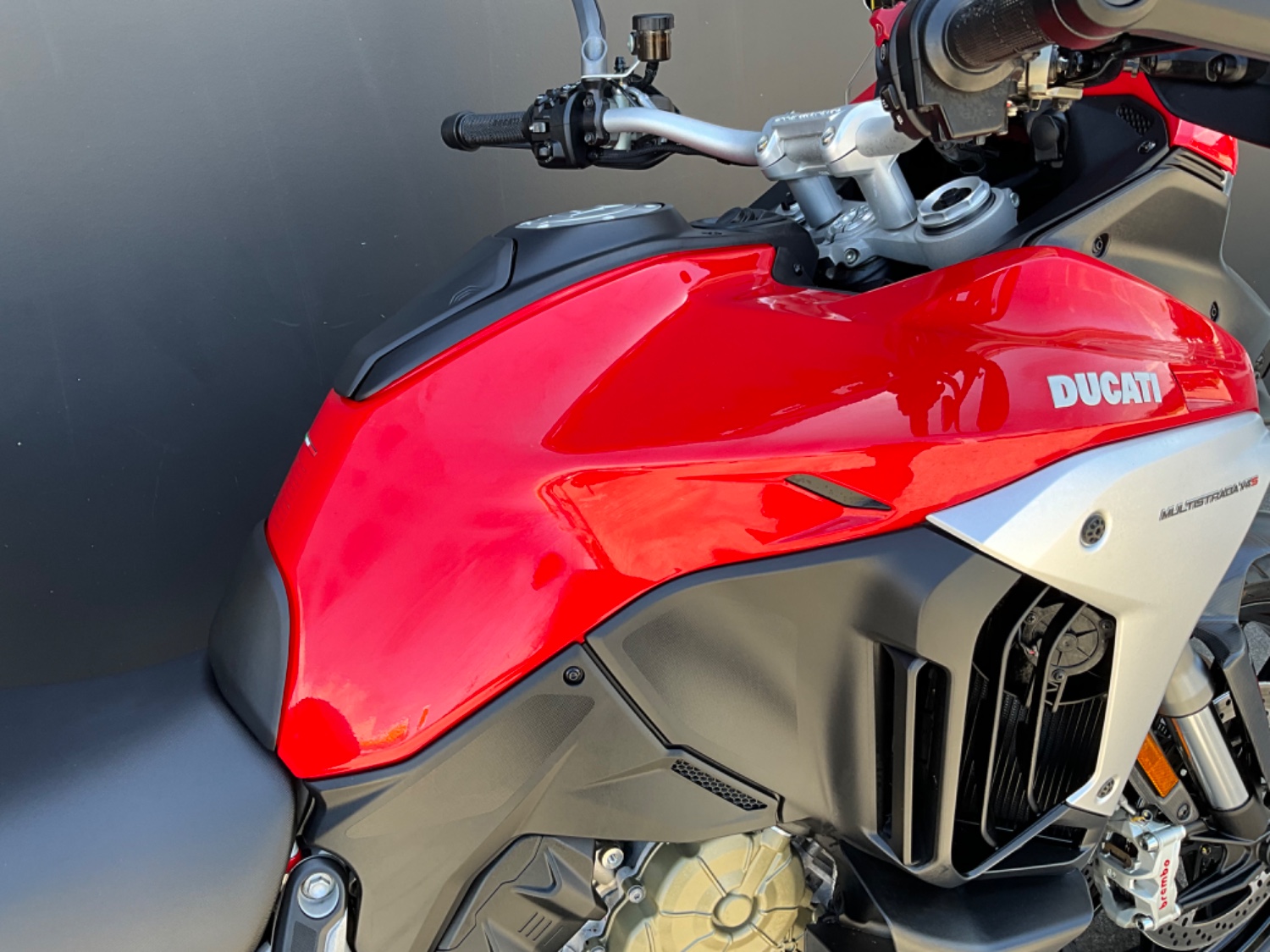2021 Ducati Multistrada V4S Full Image 9