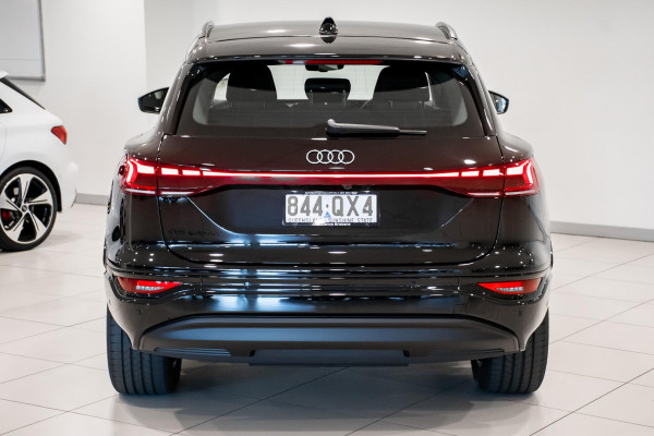 2026 Audi Q6 e-tron SUV image 5