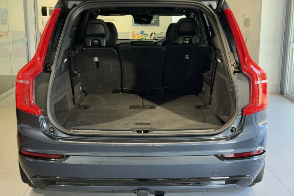2022 Volvo XC90 L Series Recharge Plug-In Hybrid SUV Image 15