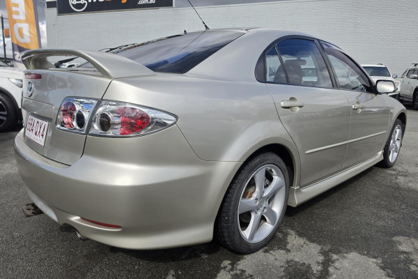 2004 Mazda 6 GL Series Luxury Sports Hatch Image 7