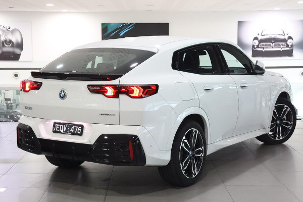 2024 BMW iX2 U10 xDrive30 M Sport SUV image 3