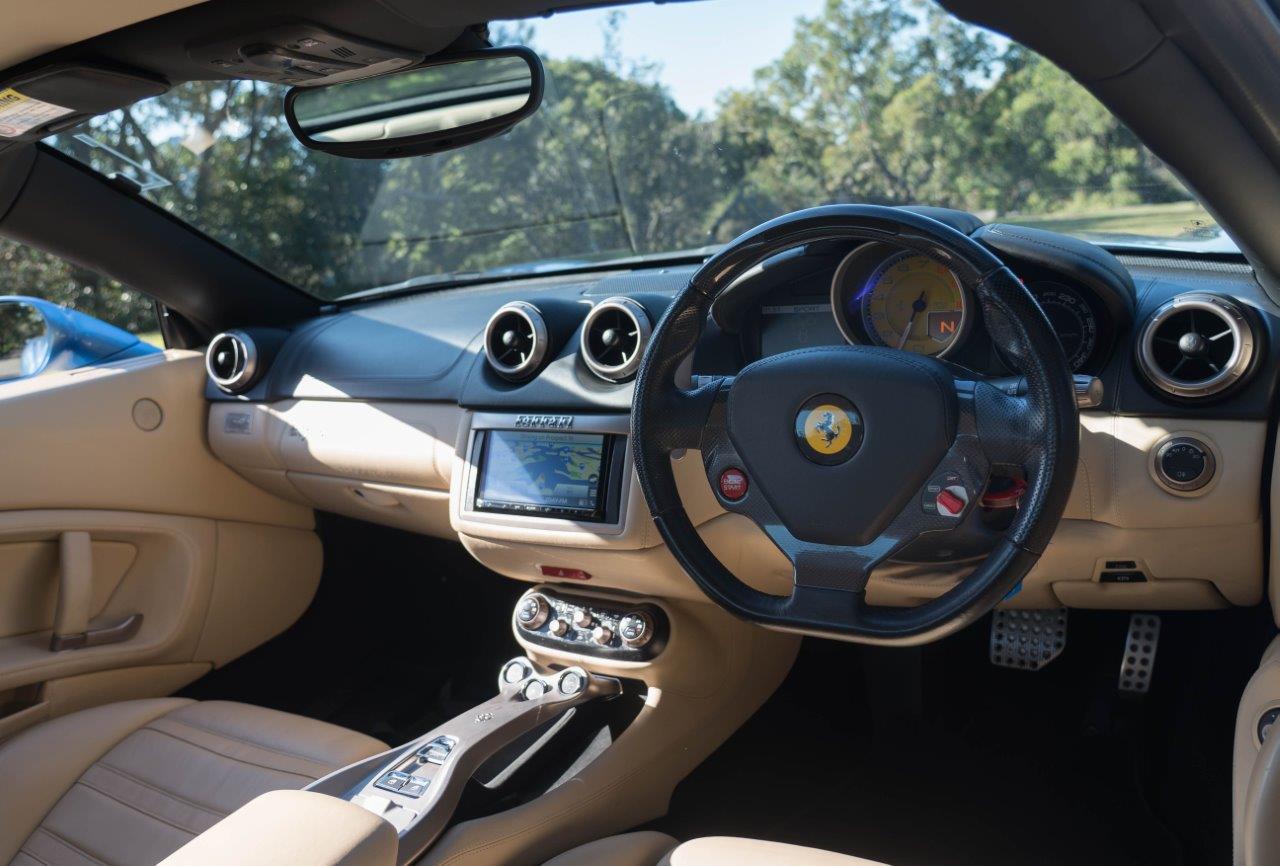 2011 Ferrari California Convertible Image 8